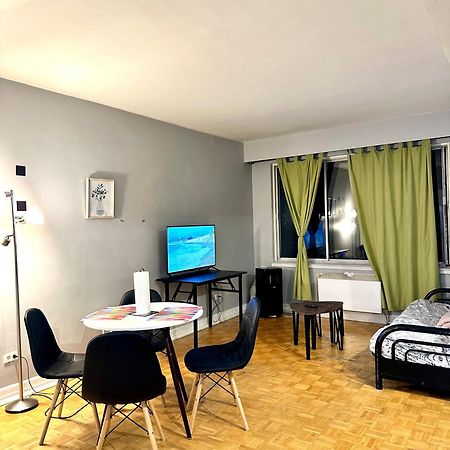 Affordable Cuttie 4 Persons 2 Beds In Downtown Appartement Montréal Buitenkant foto