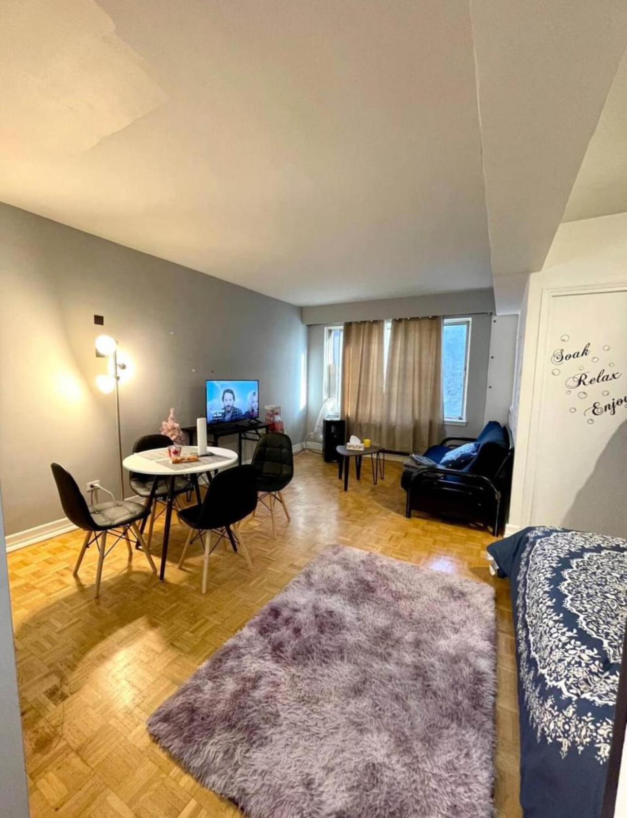 Affordable Cuttie 4 Persons 2 Beds In Downtown Appartement Montréal Buitenkant foto