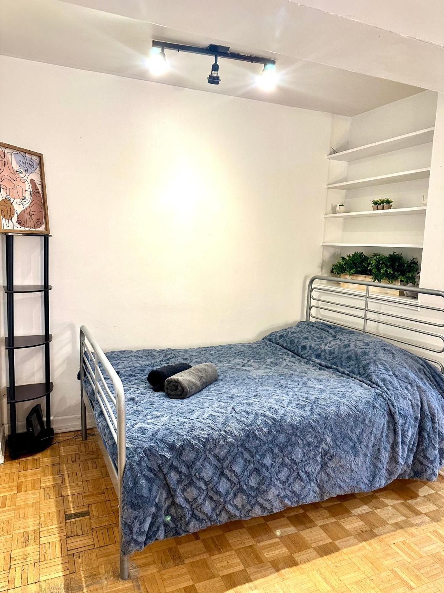 Affordable Cuttie 4 Persons 2 Beds In Downtown Appartement Montréal Buitenkant foto